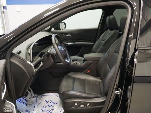 Certified 2024 Cadillac XT4 Sport AWD/4WD image 16