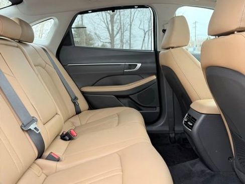 Used 2024 Hyundai Sonata Limited image 17