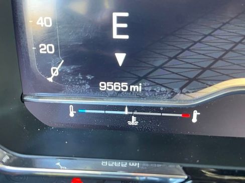 Used 2024 GMC Sierra 1500 SLE w/ X31 Off-Road Package image 17