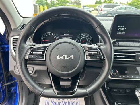 Used 2023 Kia Seltos SX w/ SX Sunroof Package AWD/4WD image 21