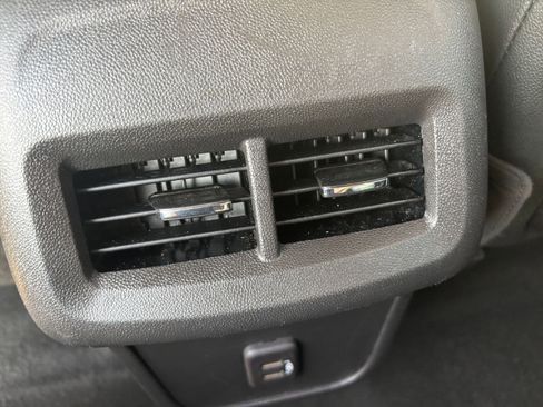 Used 2023 GMC Terrain SLT image 24