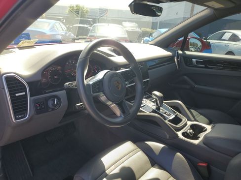 Used 2021 Porsche Cayenne Coupe w/ Premium Package AWD/4WD image 11