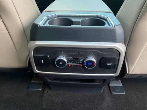 Used 2022 Ford Expedition Max Limited image 7