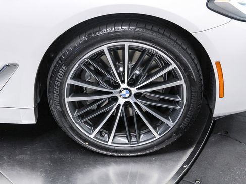 Certified 2023 BMW 530i w/ Premium Package RWD image 9