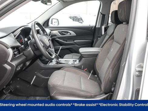 Used 2018 Chevrolet Traverse LT image 6
