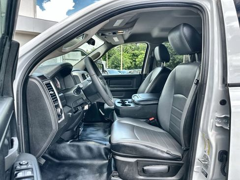 Used 2021 RAM 1500 Tradesman w/ Chrome Appearance Group AWD/4WD image 19