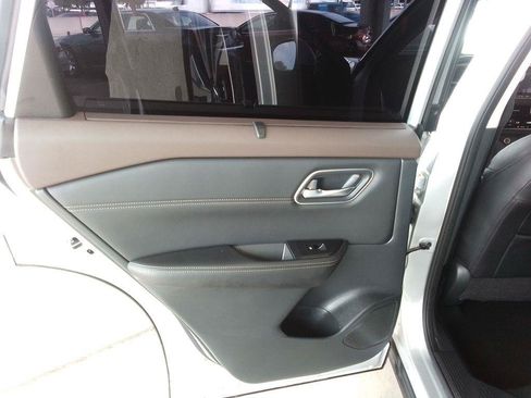 Used 2021 Nissan Rogue SV w/ Premium Package FWD image 22