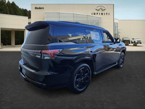 New 2026 INFINITI QX80 4WD image 3