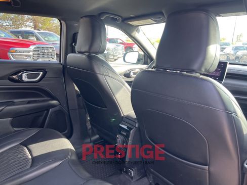 Used 2022 Jeep Compass Latitude w/ Convenience Group AWD/4WD image 25