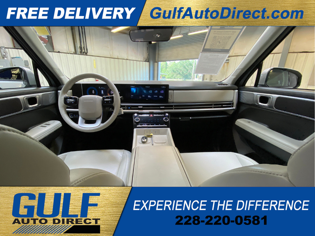 Used 2026 Hyundai Santa Fe SEL FWD image 2