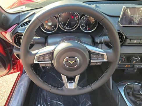 New 2026 MAZDA MX-5 Miata Club w/ Interior Package RWD image 19