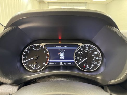 Used 2024 Nissan Sentra SR w/ SR Premium Package image 28