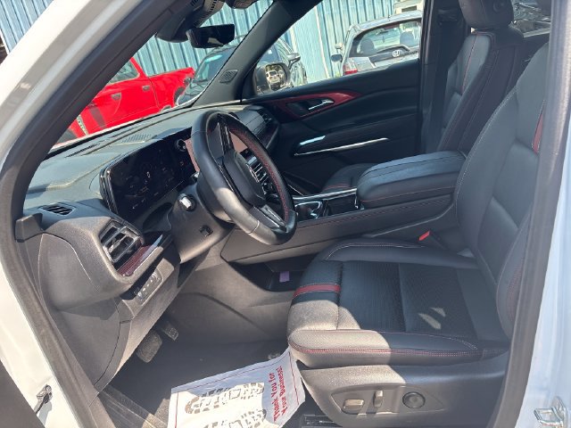 Used 2026 Chevrolet Traverse RS w/ LPO, Floor Liner Package AWD/4WD image 8
