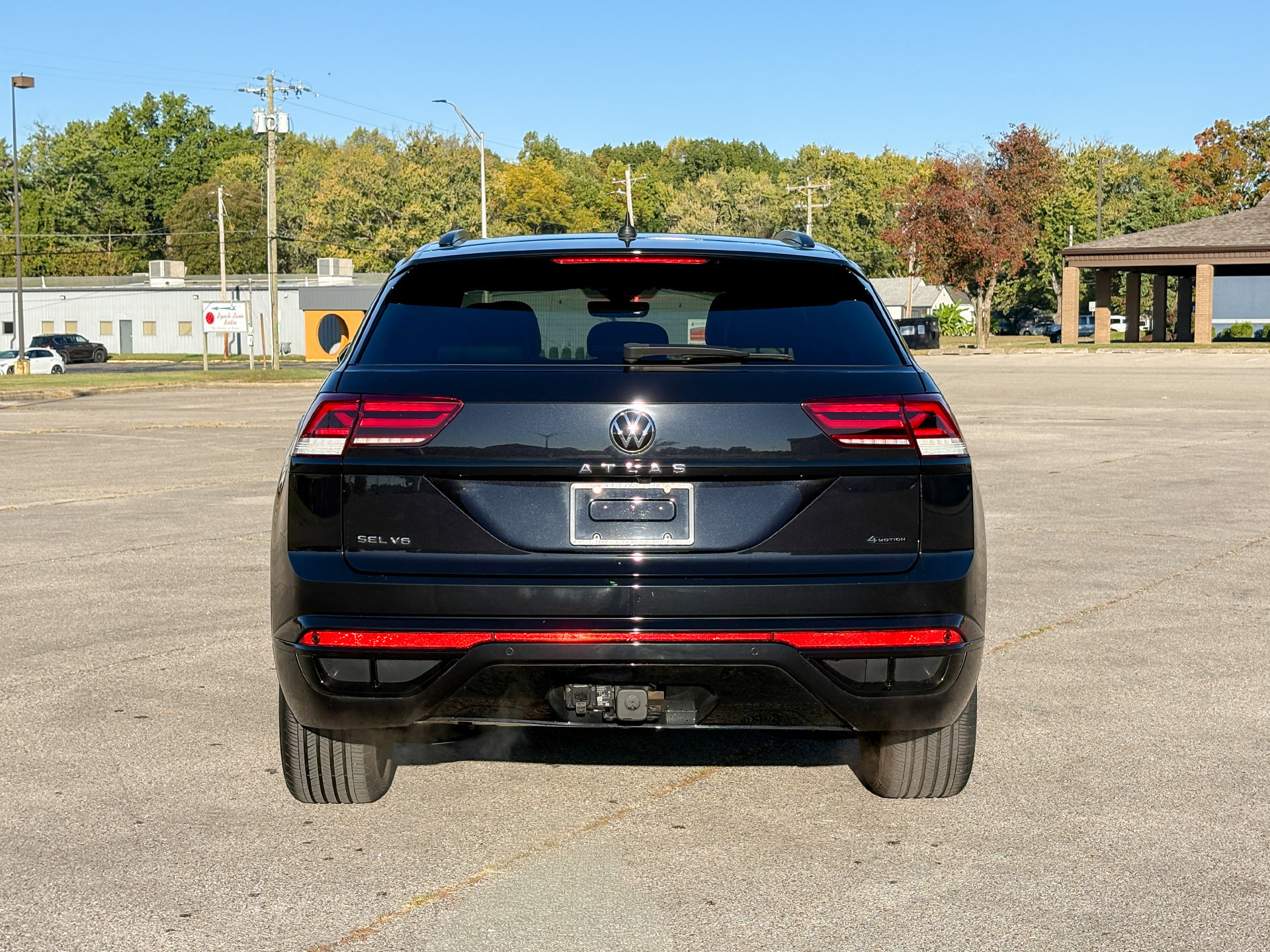 Used 2023 Volkswagen Atlas Cross Sport SEL R-Line AWD/4WD image 8