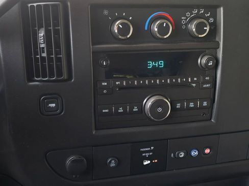 Used 2013 Chevrolet Express 2500 LT w/ LT Preferred Equipment Group RWD image 35