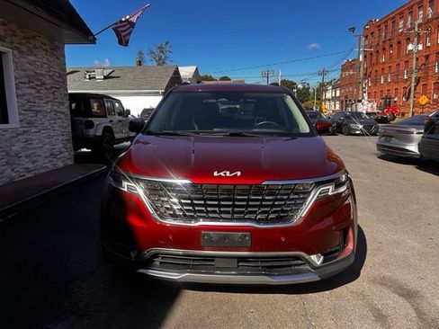 Used 2022 Kia Carnival SX Prestige FWD image 2