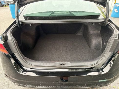Used 2025 Nissan Altima 2.5 SV FWD image 27