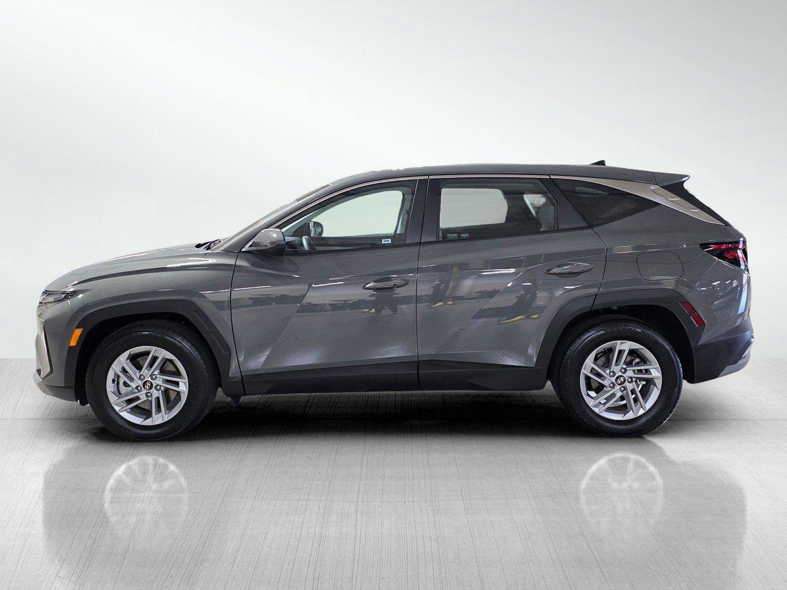Certified 2025 Hyundai Tucson SE FWD image 4