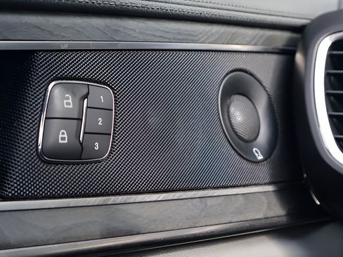 Used 2020 Lincoln Nautilus Reserve AWD/4WD image 31