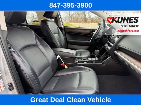 Used 2017 Subaru Outback 2.5i Limited image 16