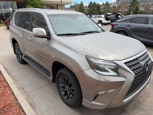 Used 2023 Lexus GX 460 Premium w/ Premium Package AWD/4WD image 2