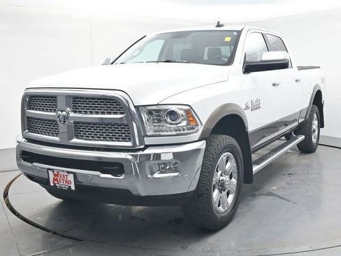 Used 2018 RAM 2500 Laramie w/ Off Road Package AWD/4WD image 2