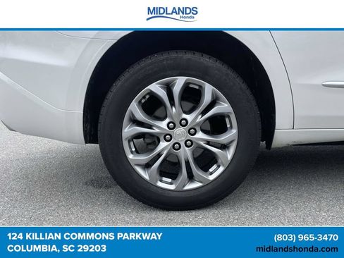 Used 2021 Buick Enclave Avenir w/ Avenir Technology Package AWD/4WD image 7