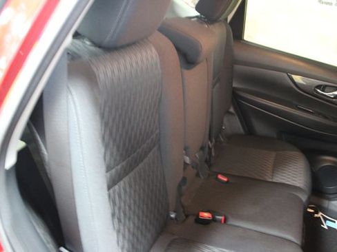 Used 2019 Nissan Rogue SV AWD/4WD image 9