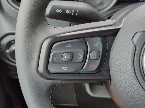 Used 2026 Jeep Wrangler Unlimited Rubicon w/ Safety Group AWD/4WD image 7