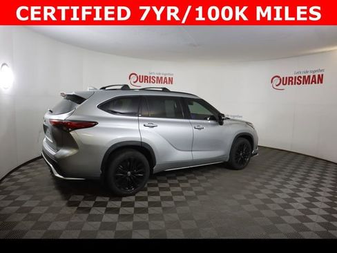 Used 2023 Toyota Highlander XSE FWD image 9