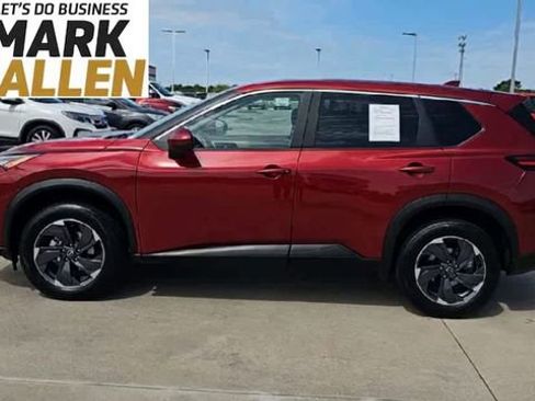 Used 2025 Nissan Rogue SV FWD image 5