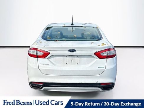 Used 2015 Ford Fusion SE w/ Equipment Group 202A FWD image 8