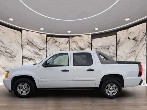 Used 2008 Chevrolet Avalanche LS image 5