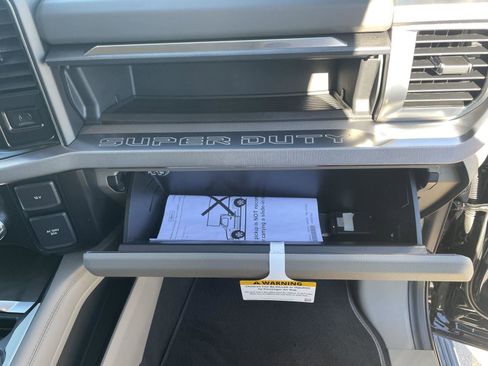 New 2026 Ford F250 Platinum w/ Platinum Plus Package image 33