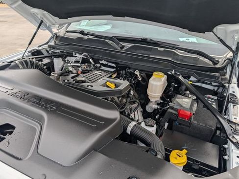 New 2026 RAM 5500 Tradesman w/ Chrome Appearance Group image 32