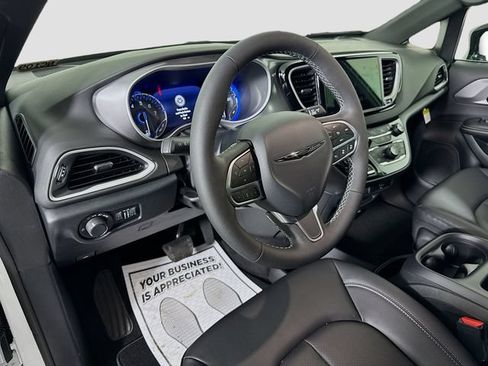 New 2026 Chrysler Voyager LX FWD image 9