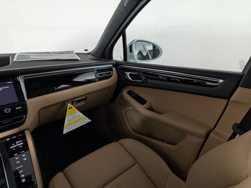 New 2026 Porsche Macan AWD/4WD image 23