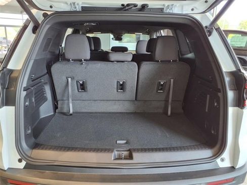 New 2026 GMC Acadia Elevation image 10