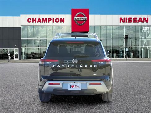 Used 2023 Nissan Pathfinder SL image 6