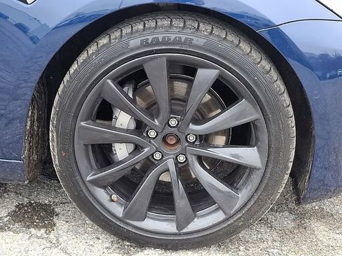 Used 2019 Tesla Model 3 Long Range image 24
