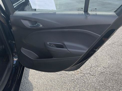 Used 2017 Chevrolet Cruze LS FWD image 15