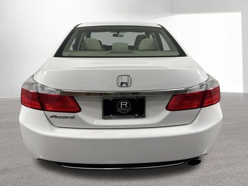 Used 2015 Honda Accord EX image 32