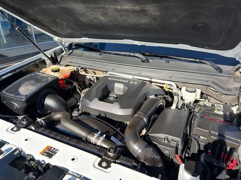 Used 2019 Chevrolet Colorado ZR2 image 12