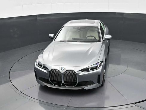 New 2026 BMW i4 eDrive40 w/ Premium Package RWD image 18