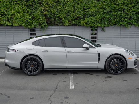 Used 2023 Porsche Panamera 4 Platinum Edition w/ Assistance Package image 8