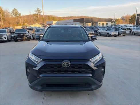 Used 2019 Toyota RAV4 XLE image 2