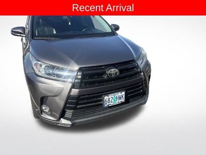 Used 2017 Toyota Highlander AWD V6