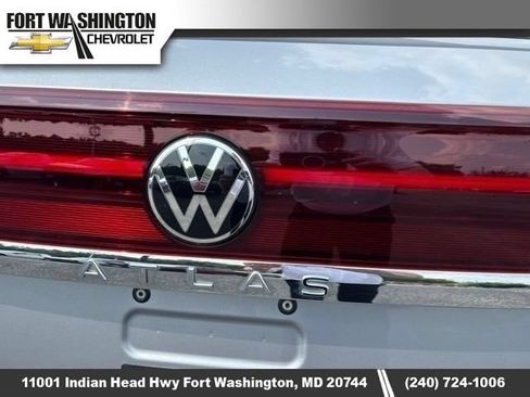 Used 2024 Volkswagen Atlas Cross Sport SEL R-Line AWD/4WD image 6
