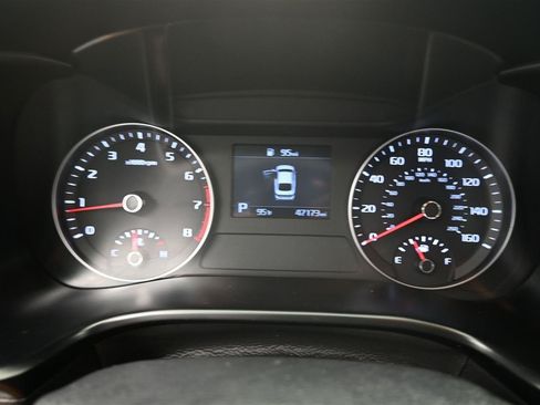 Used 2019 Kia Forte LXS FWD image 13