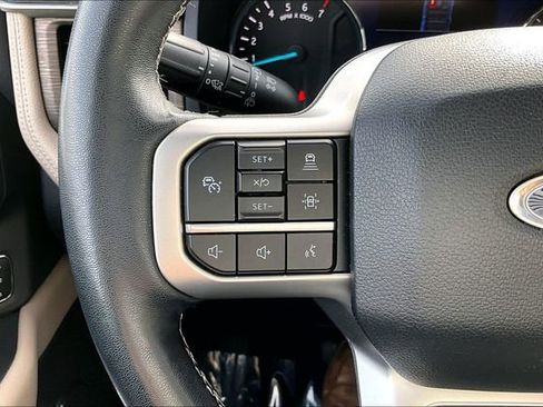 Used 2024 Ford Expedition Max Limited image 18